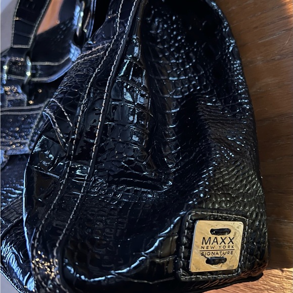 Black Maxx New York Signatures Handbag - Picture 4 of 4